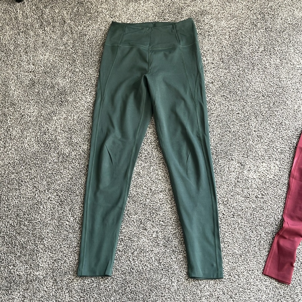 Compressive High-Rise Legging Recycled Plastic - Picture 5 of 8
